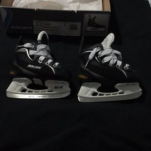 Bauer youth hockey skates